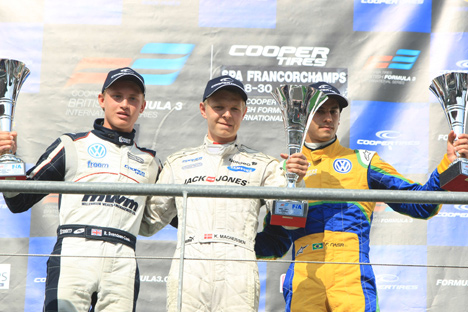 Kevin Magnussen sejrede mod den europæiske elite.